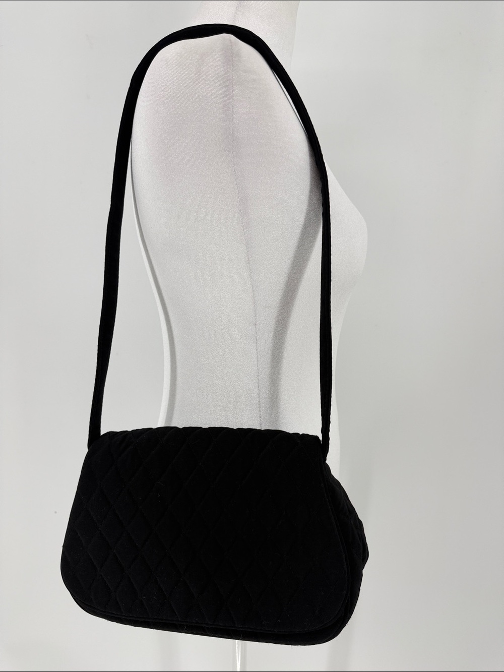 Vera Bradley Black Quilted Shoulder Bag Purse Classic Solid Handbag - Picture 1 of 6
